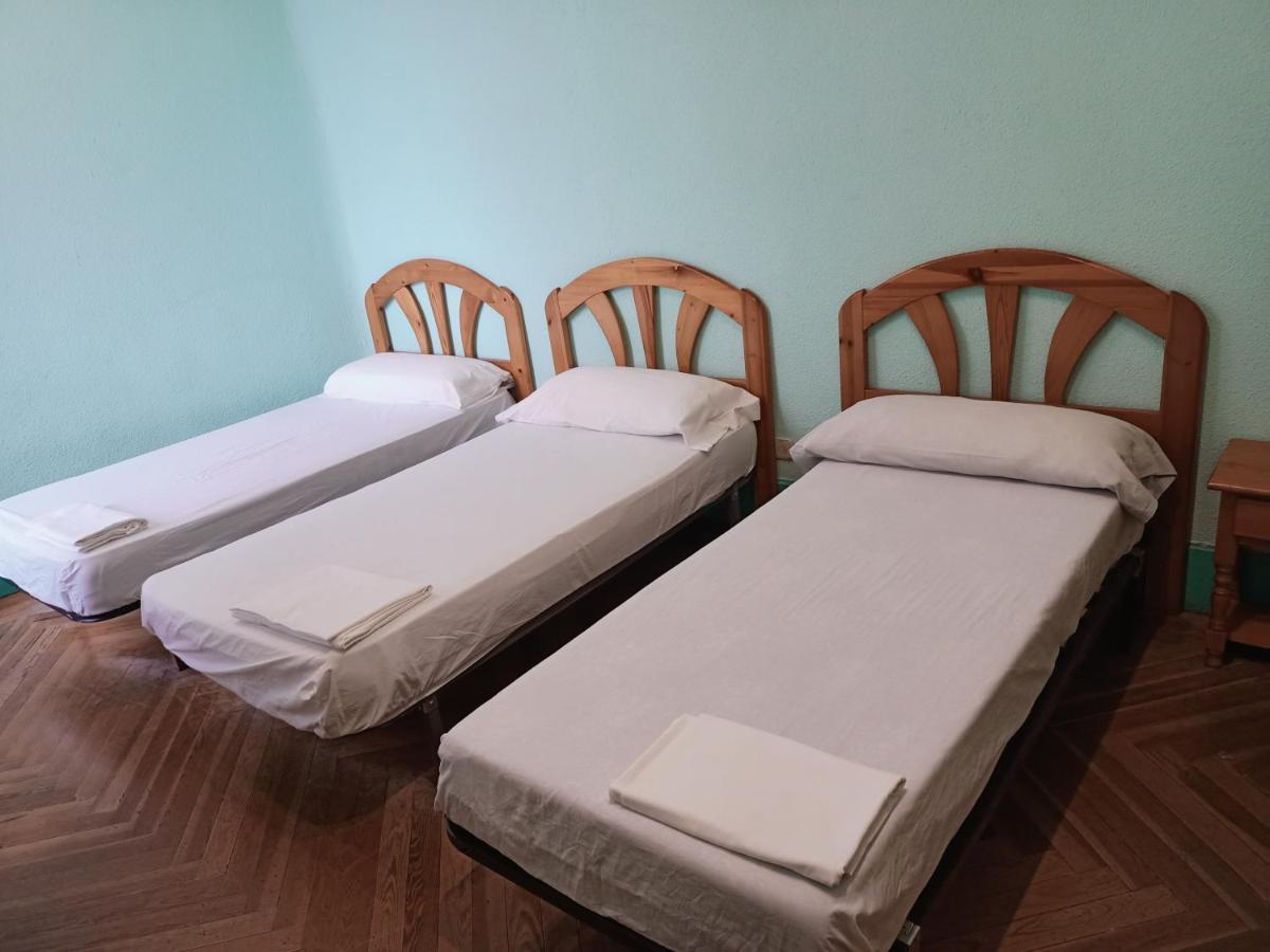 Hostal Machin Мадрид Экстерьер фото