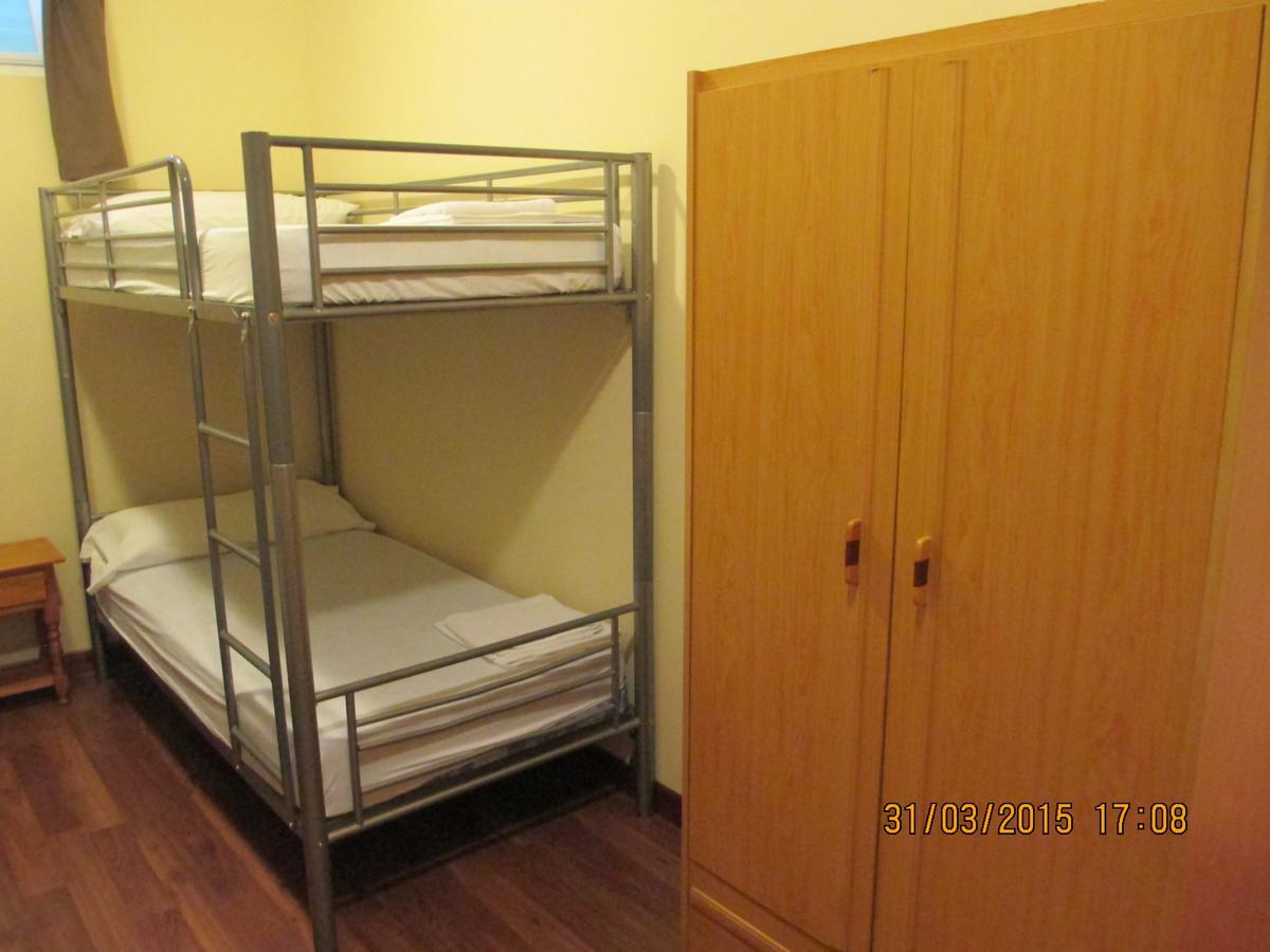 Hostal Machin Мадрид Экстерьер фото